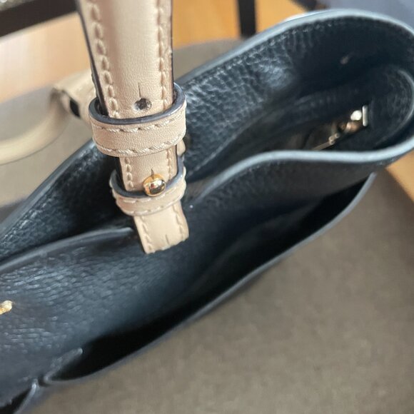 MICHAEL KORS Bedford Pocket Tote Bag - Picture 7 of 12